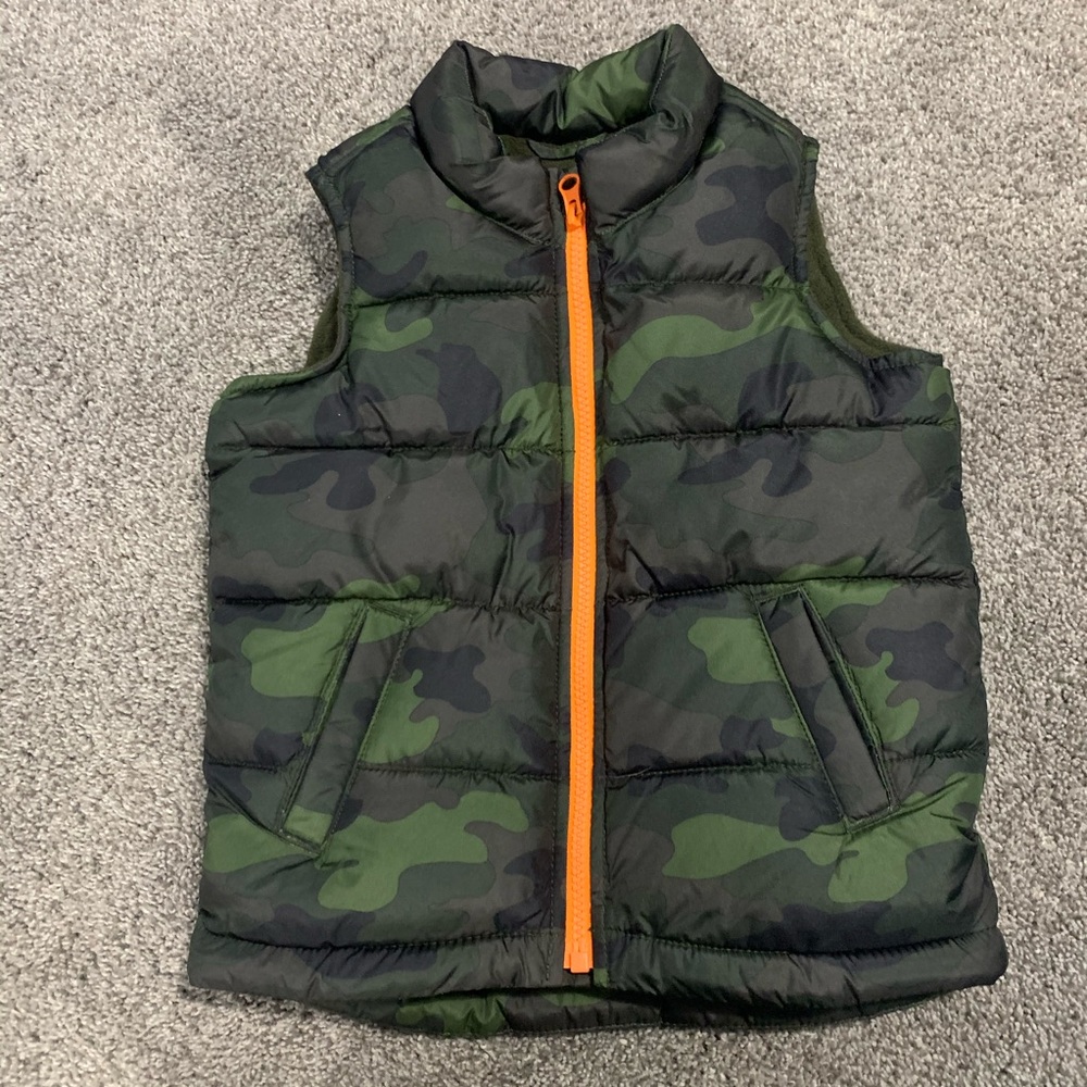 Old Navy toddler frost free camo vest